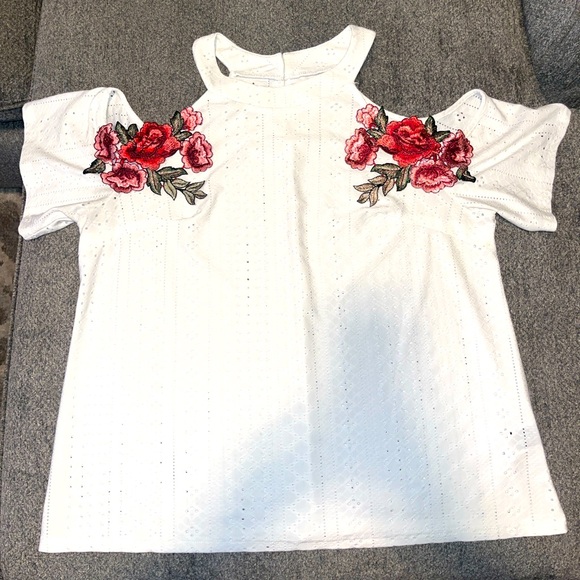 SHEIN Tops - Floral cold shoulder top